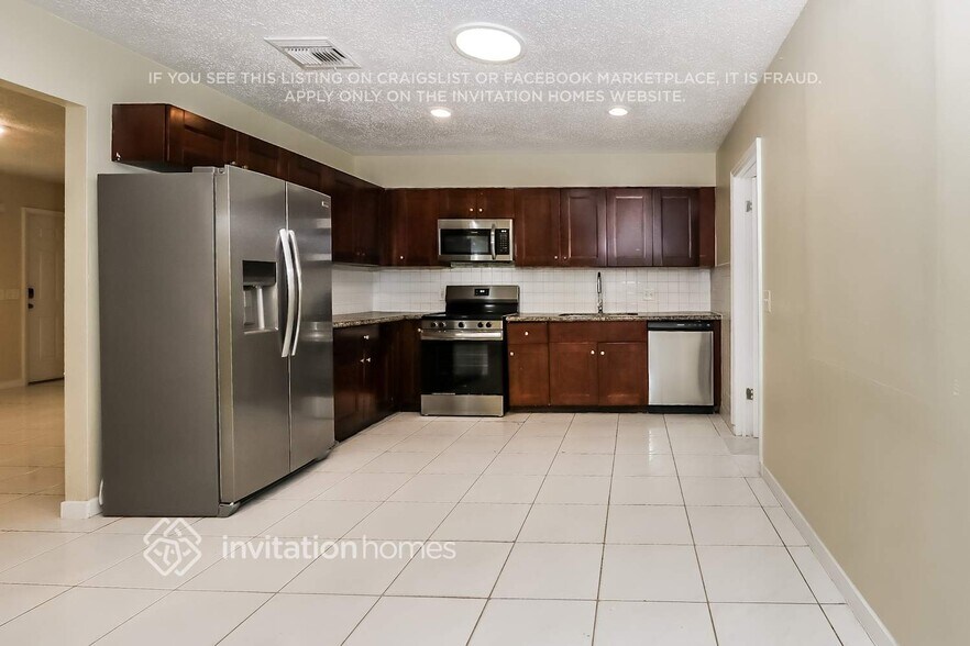 Building Photo - 1370 Kirk Rd