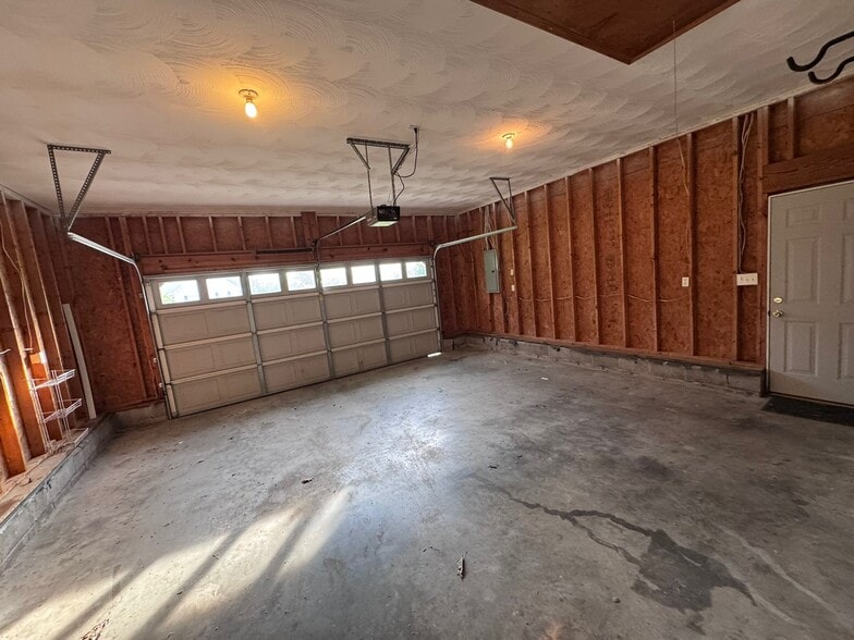Building Photo - 204 Boone Dr