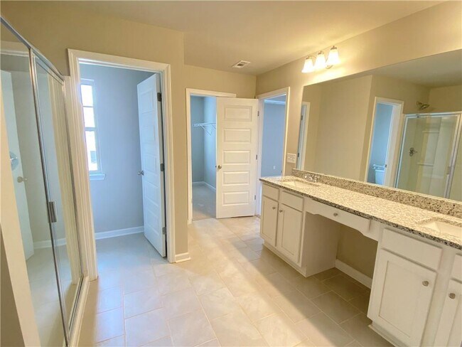 Building Photo - 3761 Prospect Point Dr