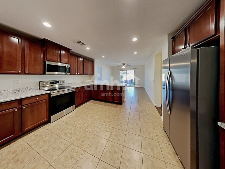 Building Photo - 4592 E Longhorn St