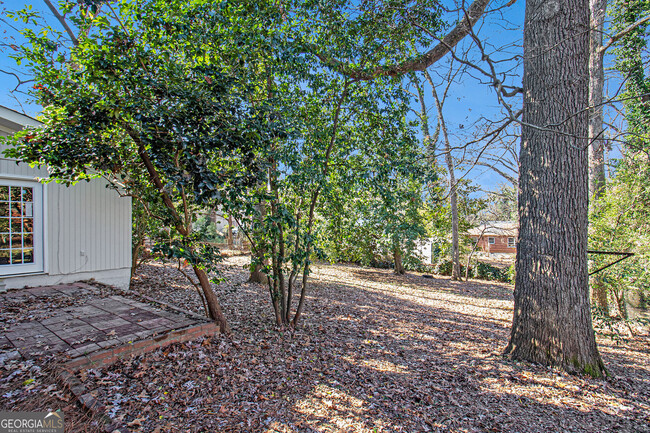 Building Photo - 2978 Belaire Cir