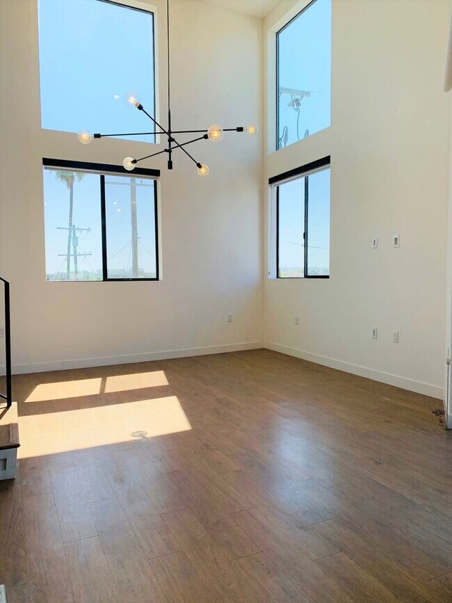 Interior Photo - 4505 S Slauson Ave