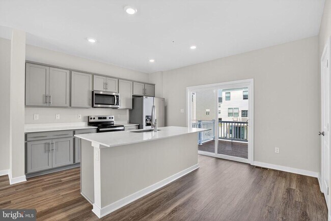 Building Photo - 436 Whirl Ln