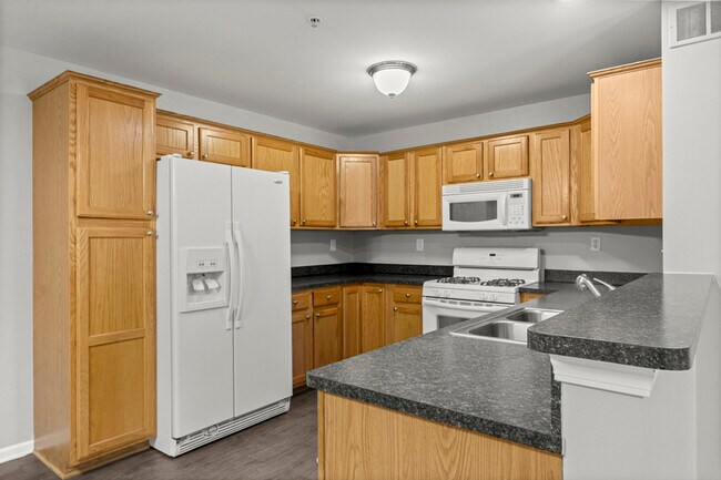 Building Photo - 13033 Turnberry
