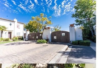 Building Photo - 3180 W Anacapa Way