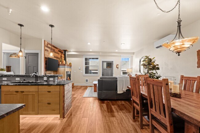 Building Photo - 24493 E Pinnacle Ct