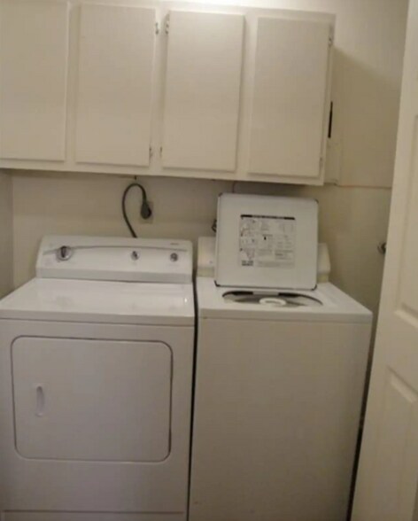 Building Photo - 2906 Silver Spur Cir