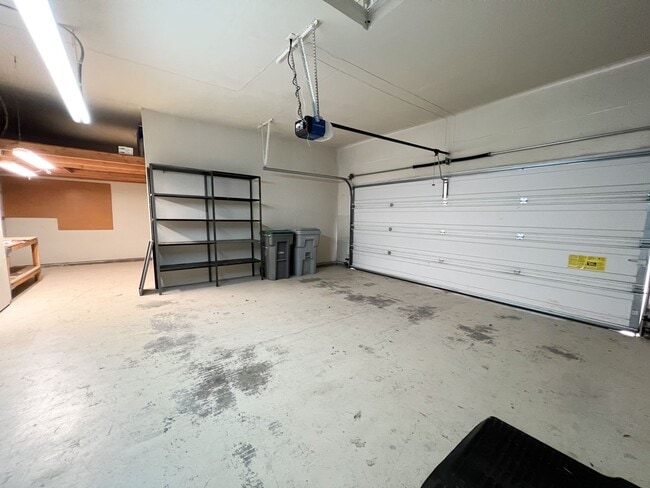 Building Photo - 1808 Spokane Rd