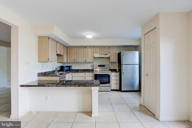 Building Photo - 12830 Evansport Pl