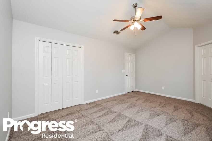 Building Photo - 900 Lauren Kay Ct