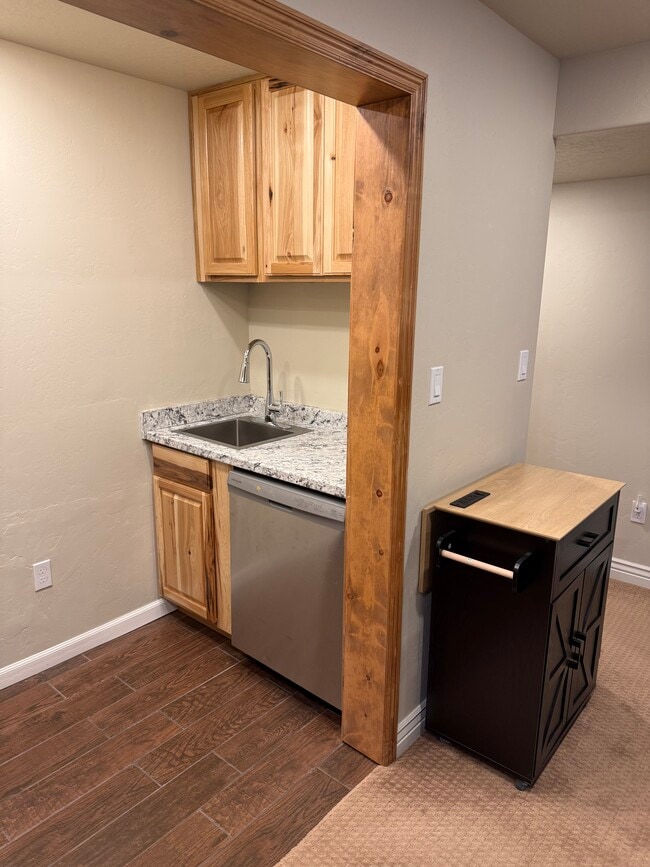 Building Photo - 1213 St Joseph St