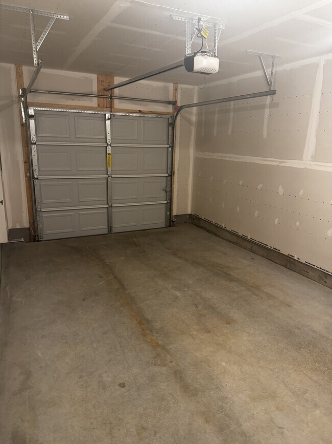 Building Photo - 109 Brashear Ct