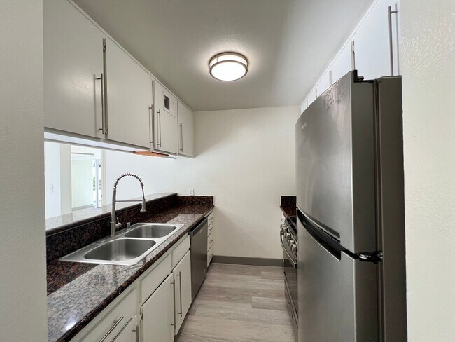 Interior Photo - 3715 S Canfield Ave