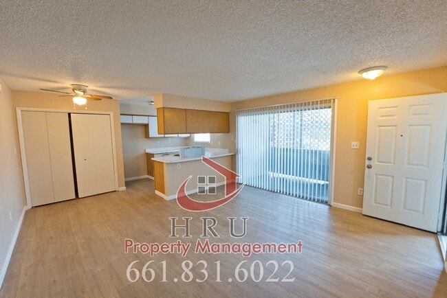 Building Photo - 4701 Beechwood St