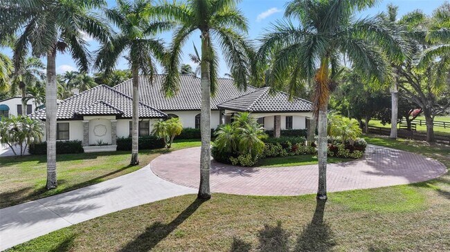 Building Photo - 10630 El Caballo Ct