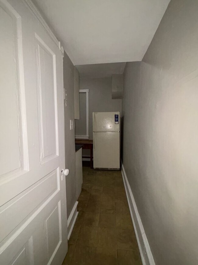 Building Photo - 3258 Frankford Ave