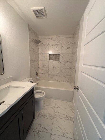 Building Photo - 13122 Lake Conroe Bay Rd