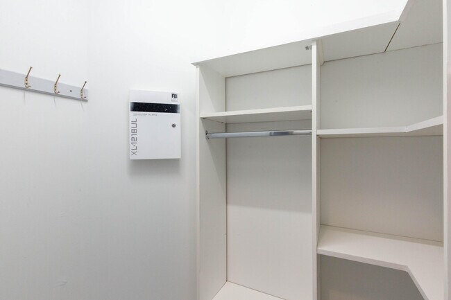 Building Photo - 12622 White Coral Dr