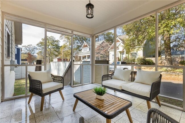 Building Photo - 3455 Rainey Ave