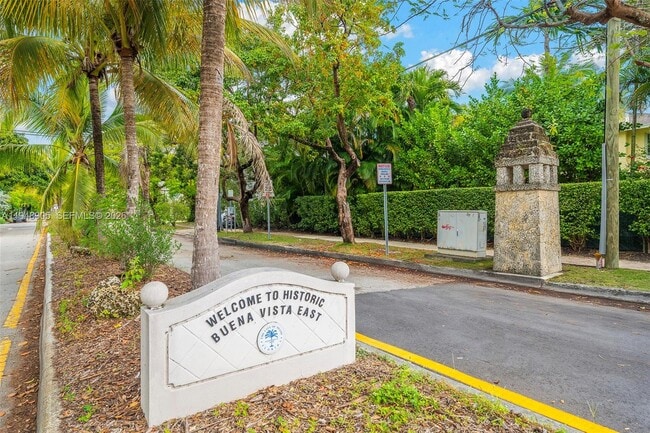 Building Photo - 71 NE 46th St