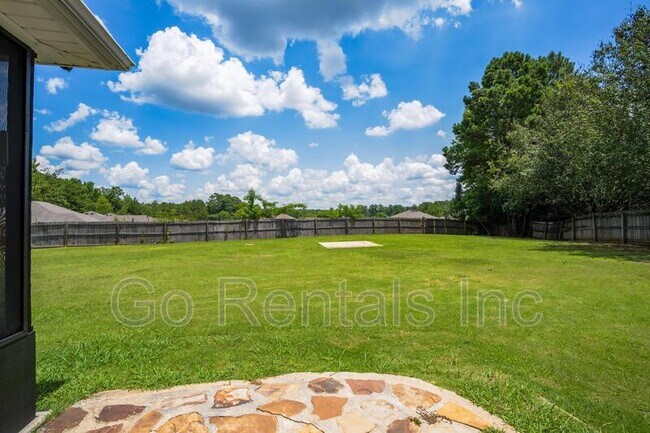 Building Photo - 117 Camden Lake Dr