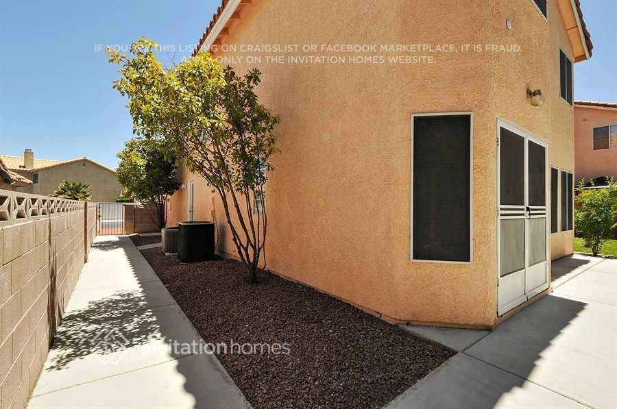 Building Photo - 2121 Harbor Cliff Dr