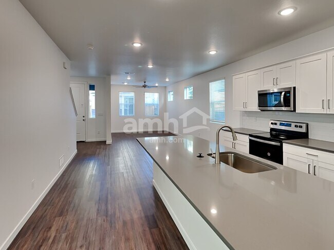 Building Photo - 23644 E 2nd Pl