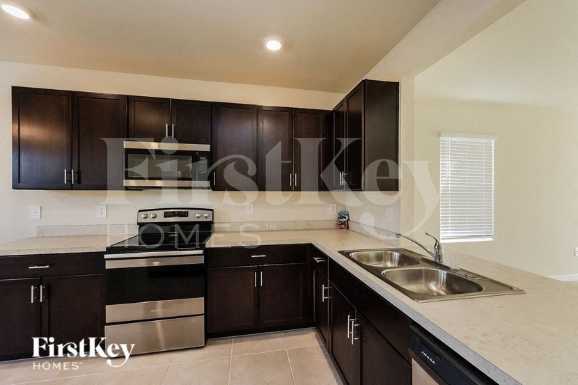 Building Photo - 1021 Anza Ave