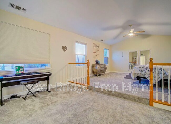 Building Photo - 1518 Southridge Ct