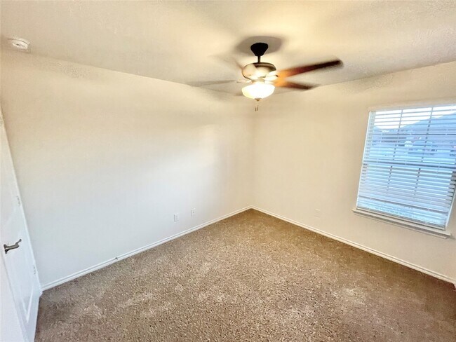 Building Photo - 1125 Silver Maple Ln