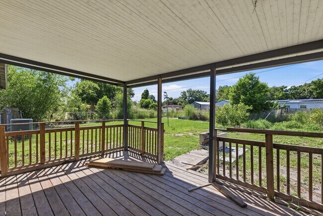 Building Photo - 1107 Jamela Dr