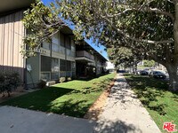 Building Photo - 11131 Rose Ave