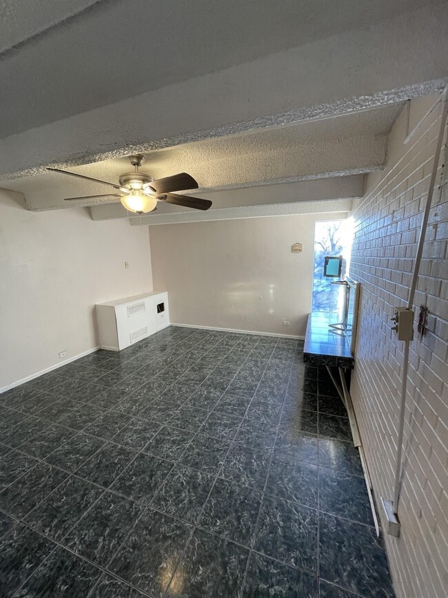 Building Photo - 1180 Yosemite St