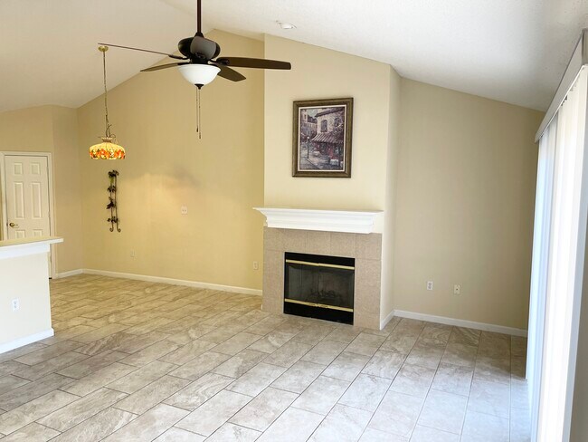 Building Photo - 24 Bunker View Dr