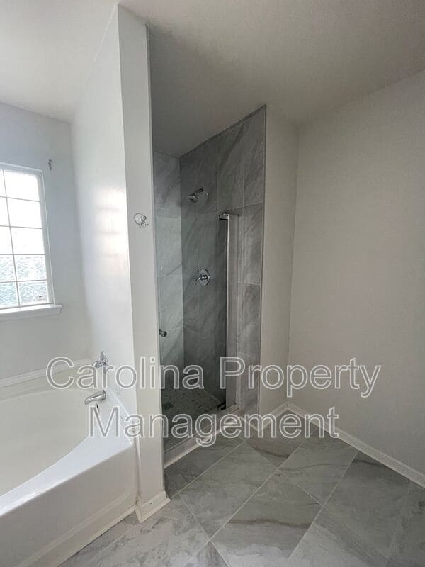 Building Photo - 1427 Jabbok Pl NW