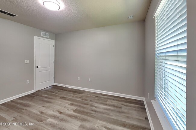 Building Photo - 45512 Ingleham Cir