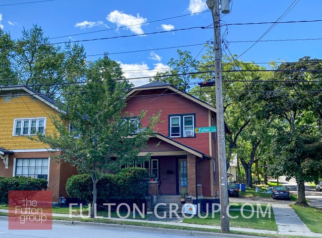 Building Photo - 123 Fuller Ave NE