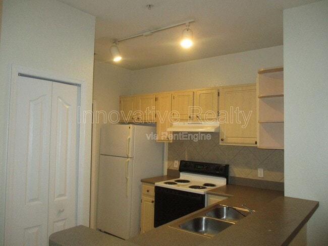 Building Photo - 1375 Lake Shadow Cir