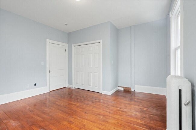 Building Photo - 24 Vinton St
