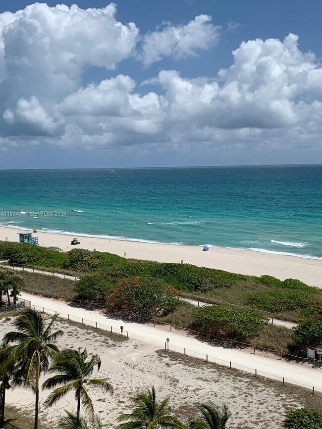 Building Photo - 9225 Collins Ave