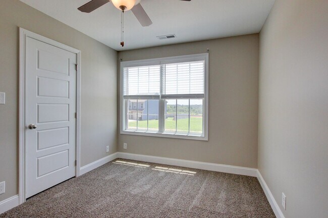 Building Photo - 1121 Cardinal Creek Dr