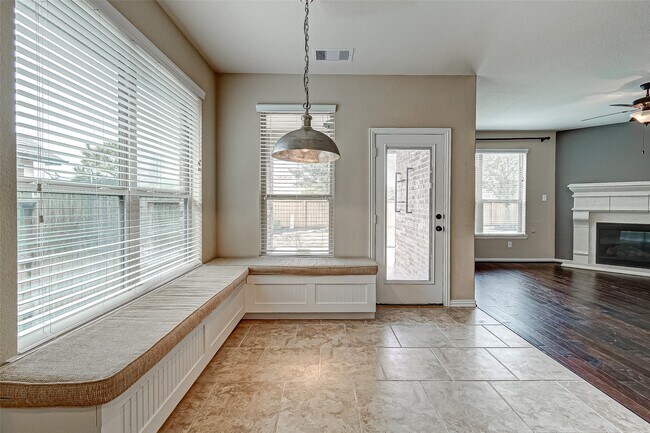 Building Photo - 4814 Sequoia Park Ln