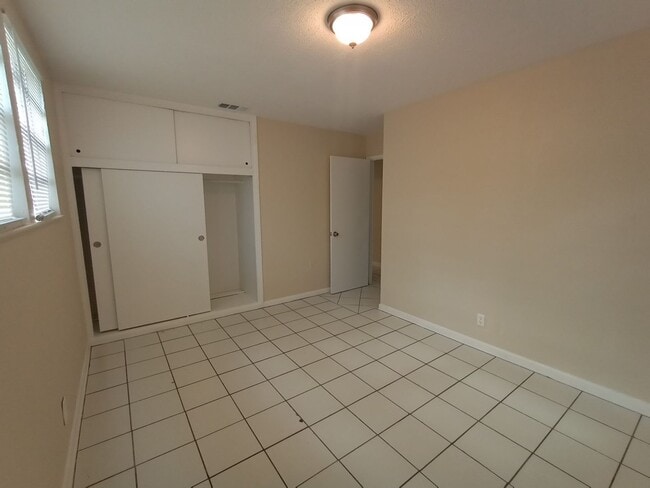 Building Photo - 4/2 HOME FOR RENT!! AVAILABLE NOW