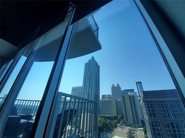 Building Photo - 400 W Peachtree St NW