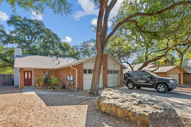 Building Photo - AUS2518 Howellwood