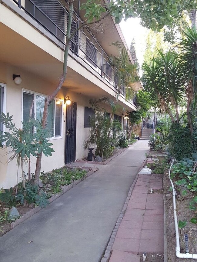 Building Photo - 1/2 OFF 1St Month!! Gated Community - Spacious 2 bdrm unit in La Mesa
