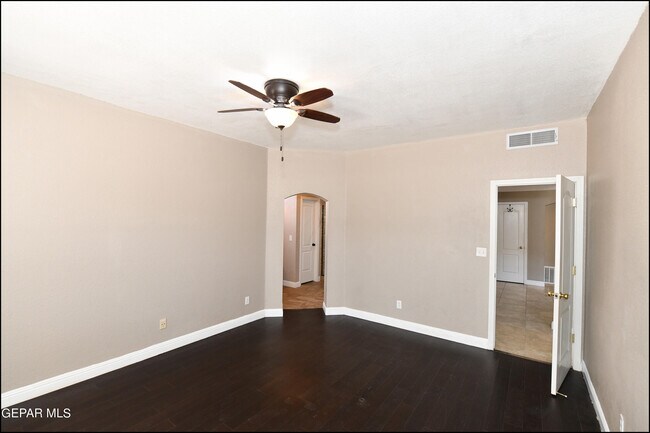 Building Photo - 7362 Luz De Dia Ct