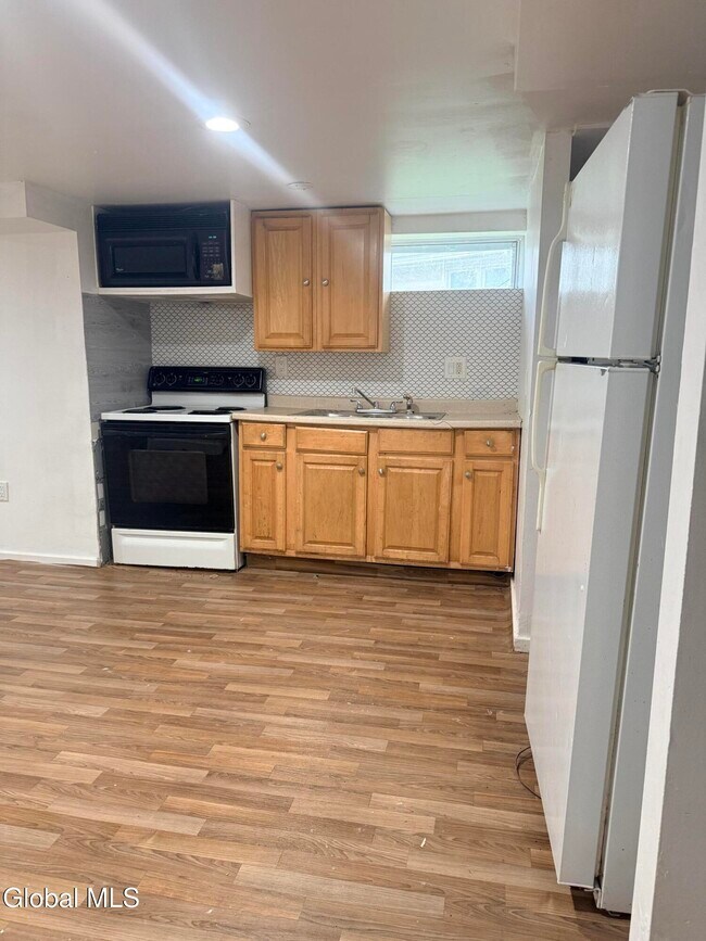 Building Photo - 786 New Scotland Ave