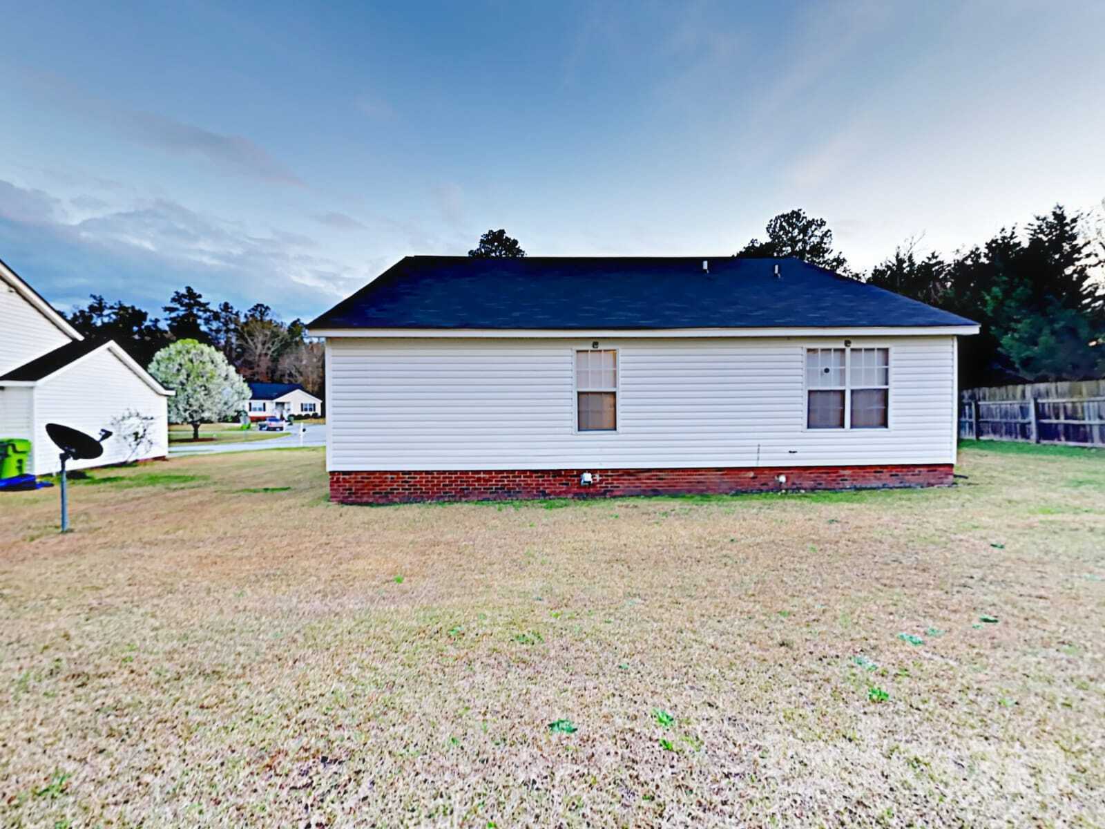 Building Photo - 109 Jaybird Ln