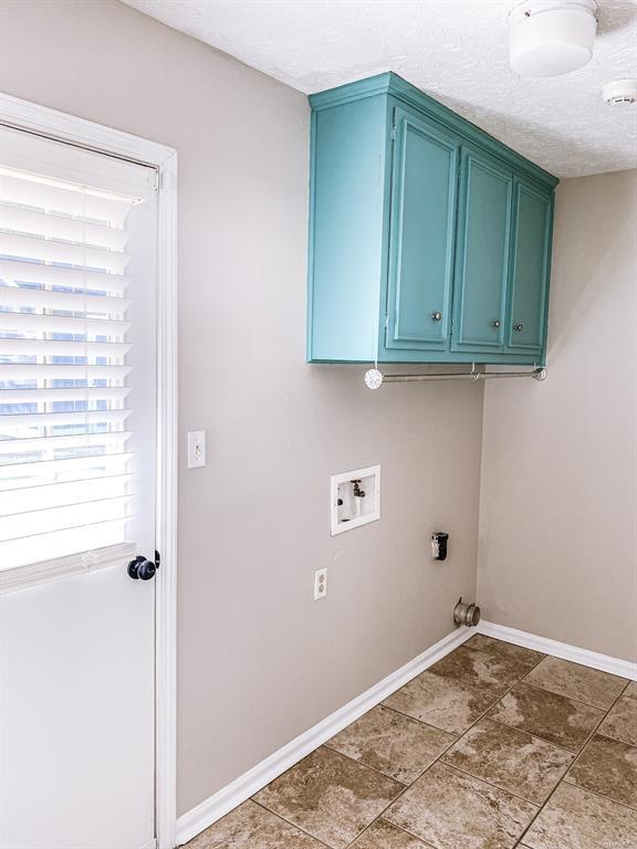 Building Photo - 122 Livingston Cir